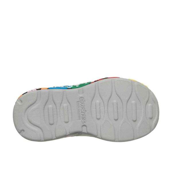 SKECHERS PATIKE PLAY SCENE 