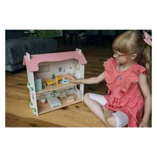 FREE2PLAY DRVENA KUĆICA ZA LUTKE S NAMJEŠTAJEM LOTTI 