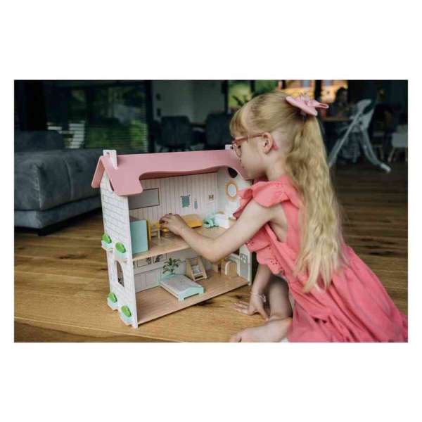 FREE2PLAY DRVENA KUĆICA ZA LUTKE S NAMJEŠTAJEM LOTTI 