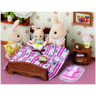 SYLVANIAN SEMI-DOUBLE BED 