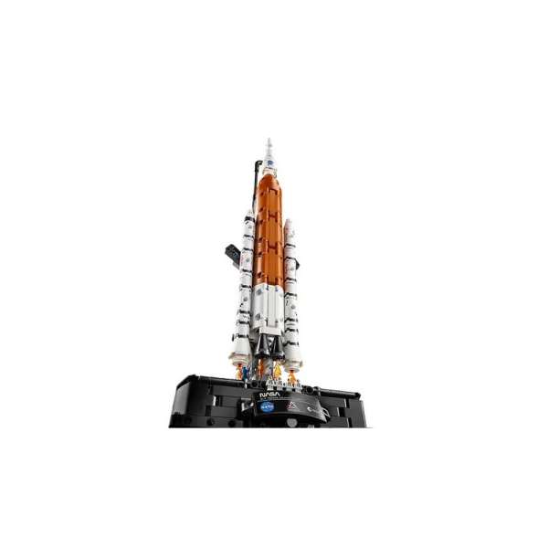 LEGO TECHNIC NASA ARTEMIS SPACE LAUNCH SYSTEM 