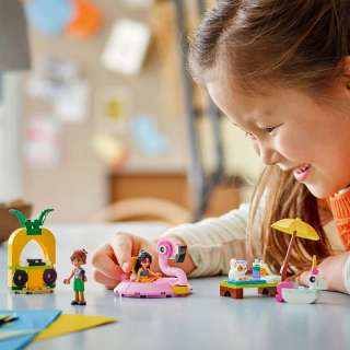 LEGO UNICORN & FLAMINGO POOL PARTY 