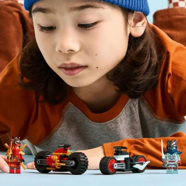 LEGO NINJAGO KAIS MOTORCYCLE SPEED RACE 