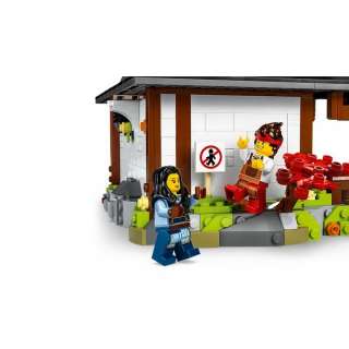 LEGO NINJAGO FOUR WEAPONS BLACKSMITH 15TH ANNIVERSARY 