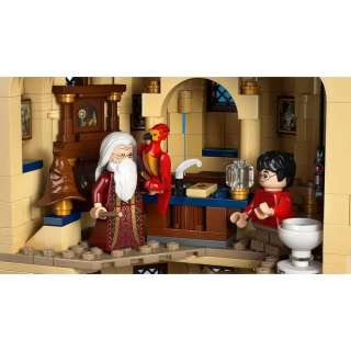 LEGO HARRY POTTER TM HOGWARTS CASTLE: THE MAIN TOWER 
