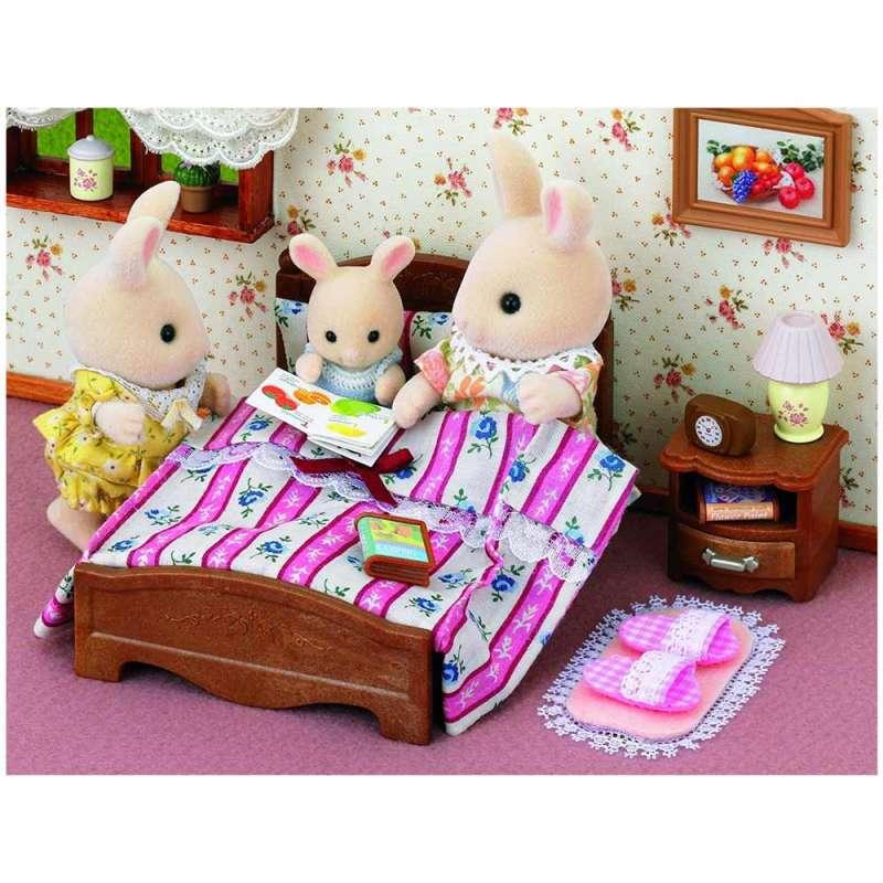 SYLVANIAN SEMI-DOUBLE BED 