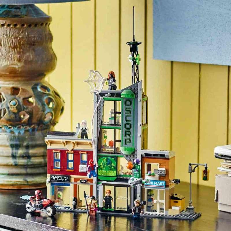 LEGO SUPER HEROES SPIDERMAN VS OSCORP 