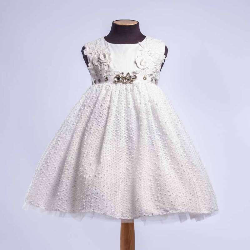 NINIA HALJINA NOELLE 