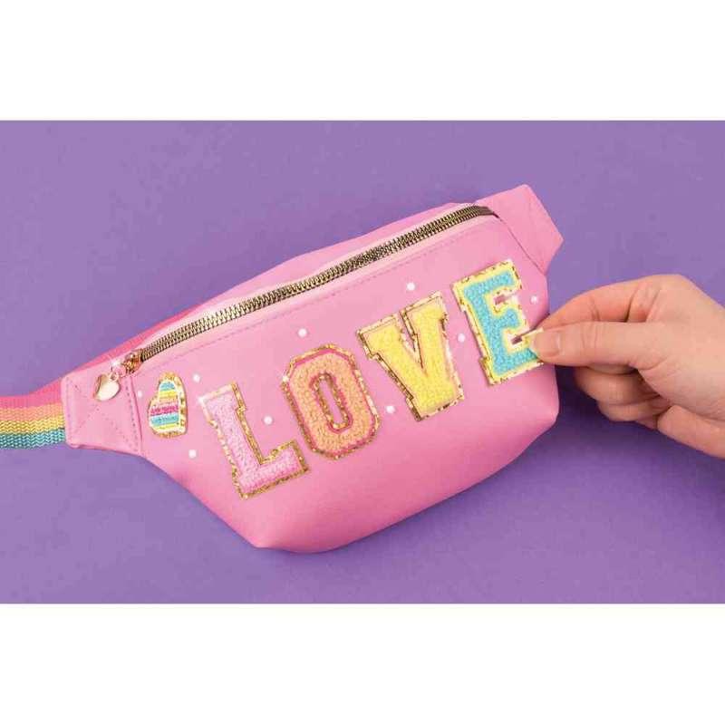 MODNA BUM TORBA SA ZAKRPAMA