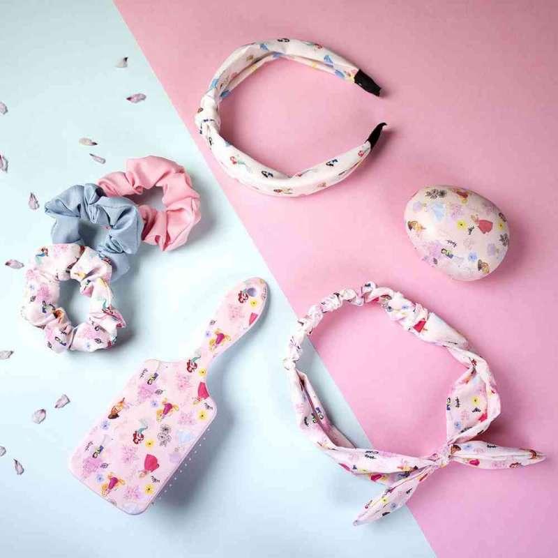 CERDA PRINCESS NESESER SET SA DODACIMA ZA KOSU 4 KOM