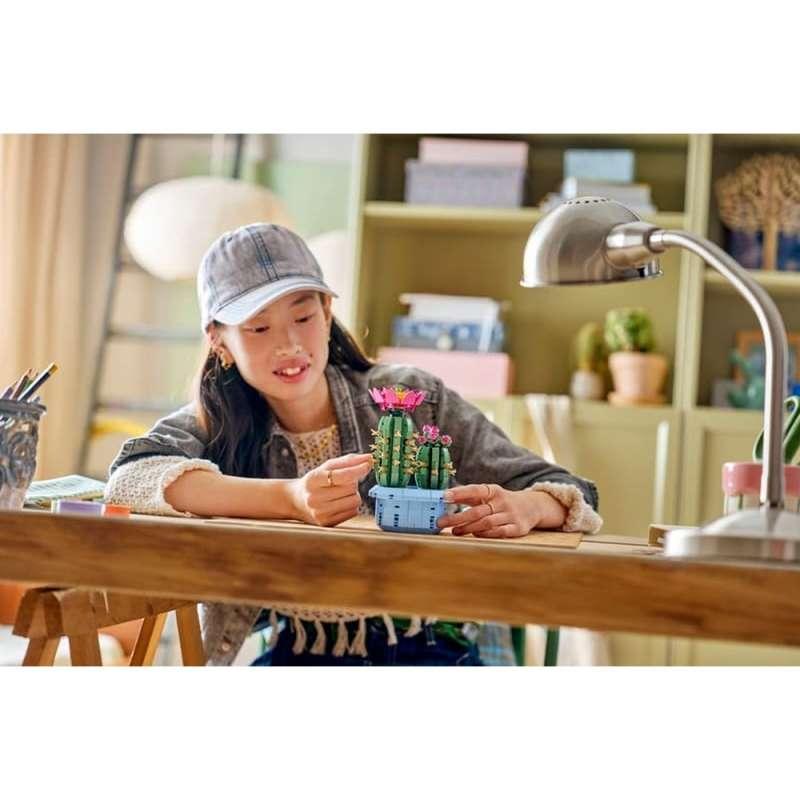 LEGO BOTANICAL FLOWERING CACTUS 