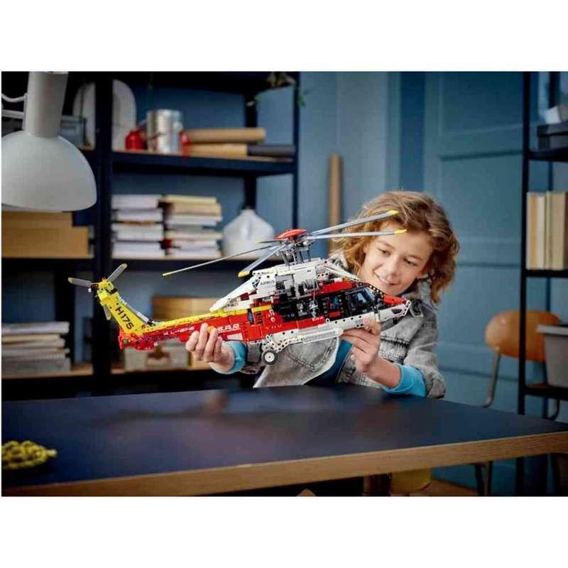 LEGO TECHNIC AIRBUS H175 RESCUEúHELICOPTER 