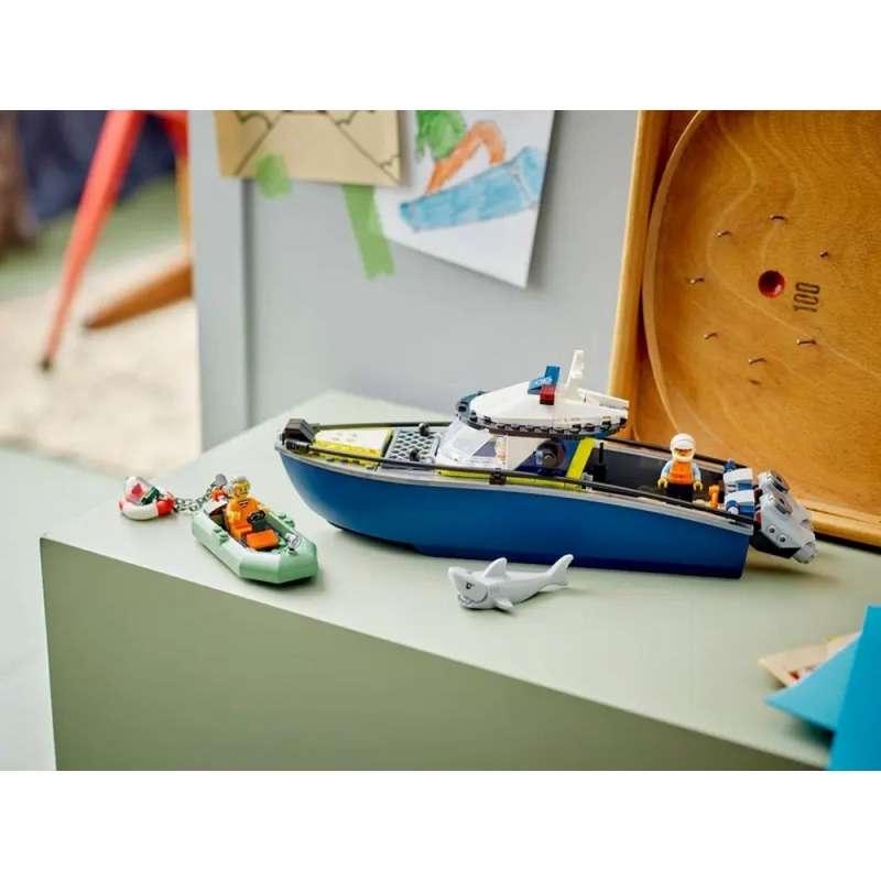 LEGO CITY POLICE BOAT CHASE 