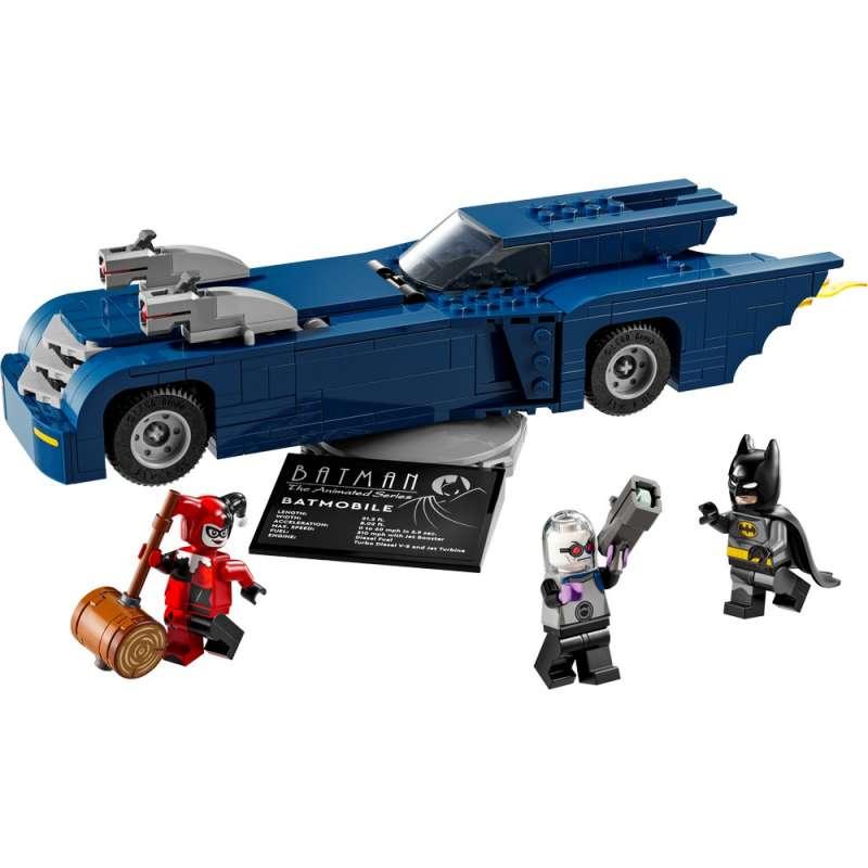LEGO DC BATMAN WITH THE BATMOBILE 