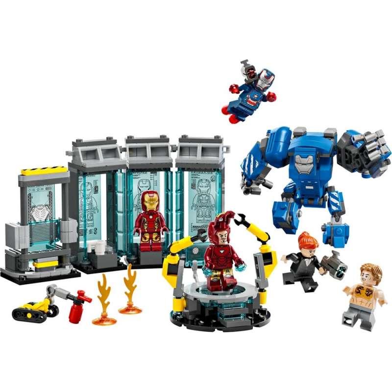 LEGO Iron Man's Laboratory: Hall.. 