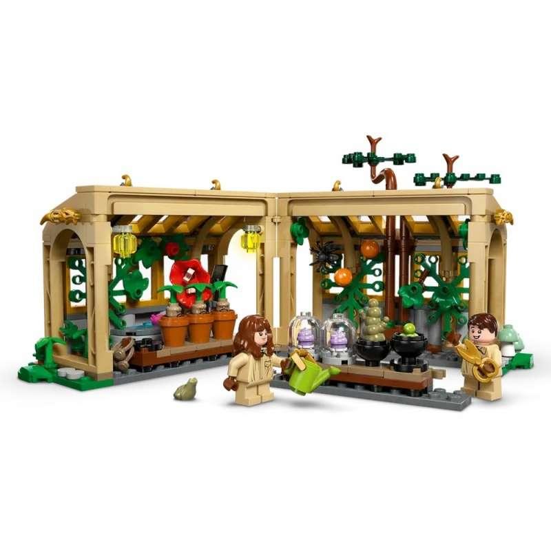 LEGO HARRY POTTER TM HOGWARTS CASTLE: HERBOLOGY CLASS 